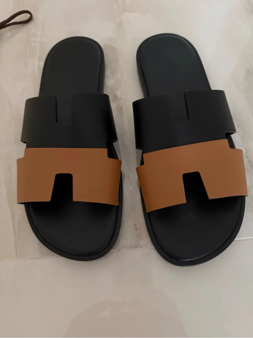 HERMES Leather Slide Sandals - Black & Tan